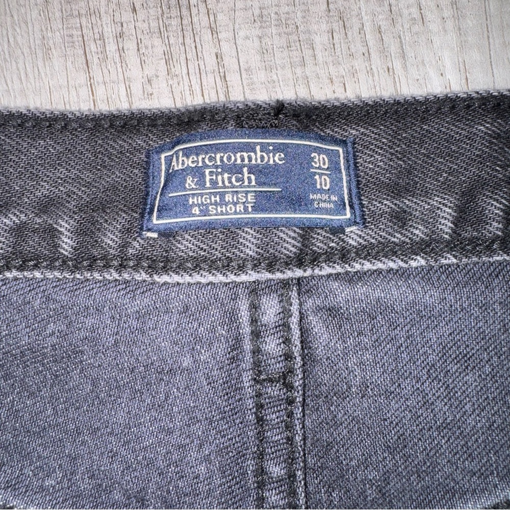 Abercrombie & Fitch Women's High Rise 4 Short Size 30/10 Black Denim Jeans - Picture 7 of 10